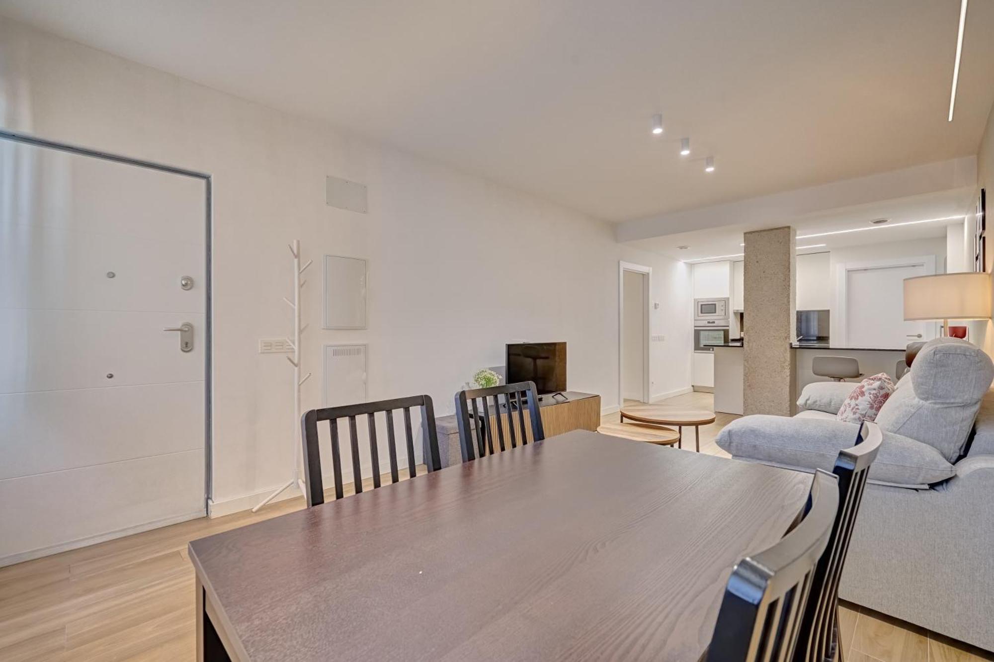 Apartamentos Ezkaba By Clabao Pamplona Luaran gambar