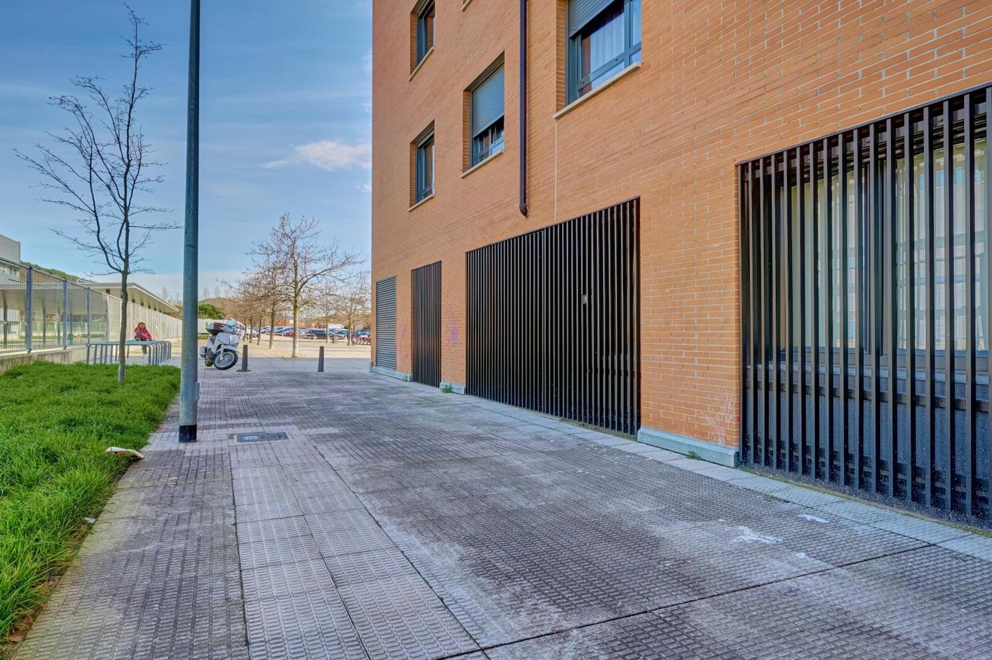 Apartamentos Ezkaba By Clabao Pamplona Luaran gambar