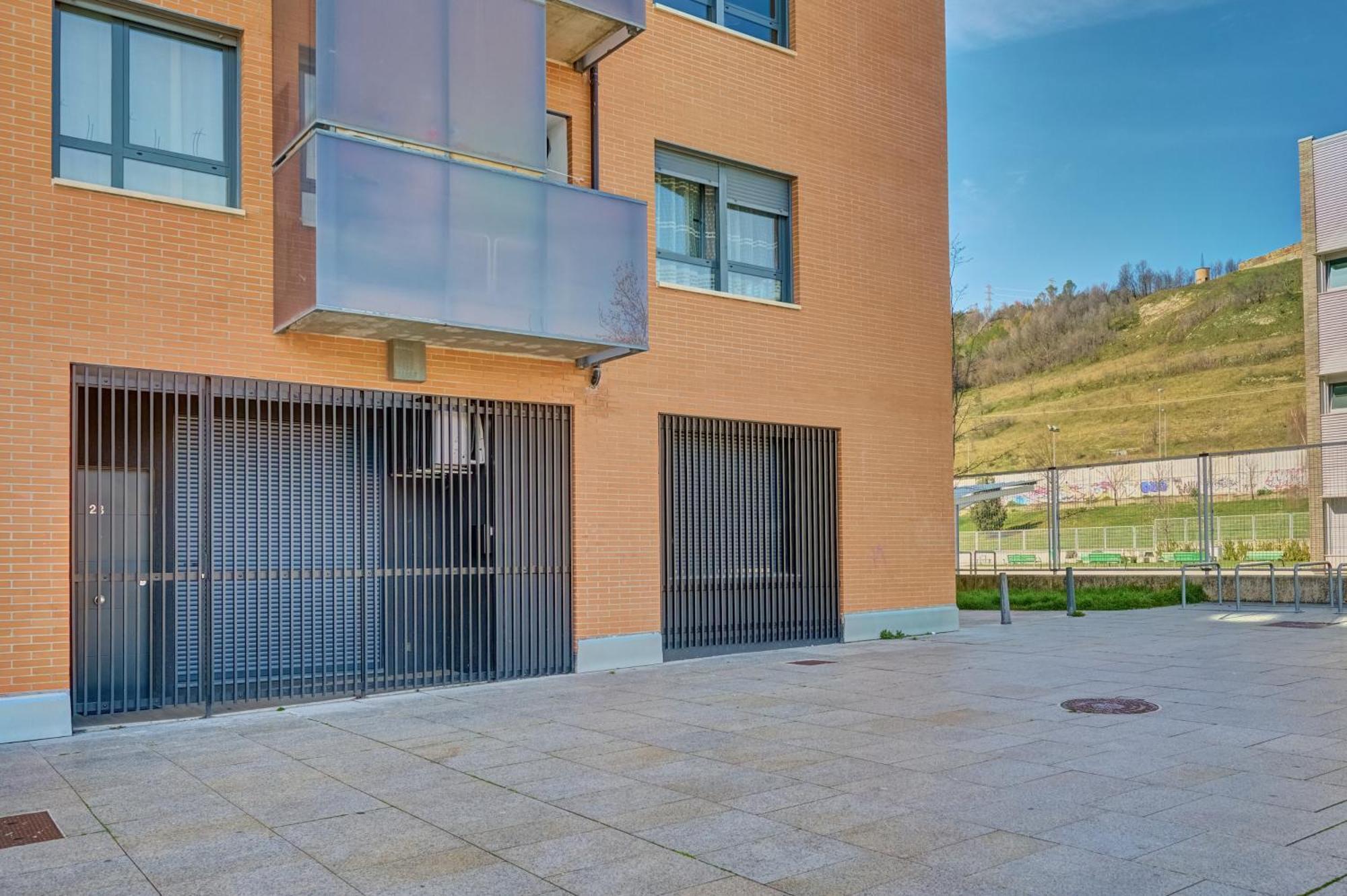 Apartamentos Ezkaba By Clabao Pamplona Luaran gambar
